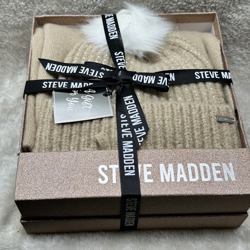 Steve Madden Women's 2 Piece Beanie Scarf Gift Set Tan and White